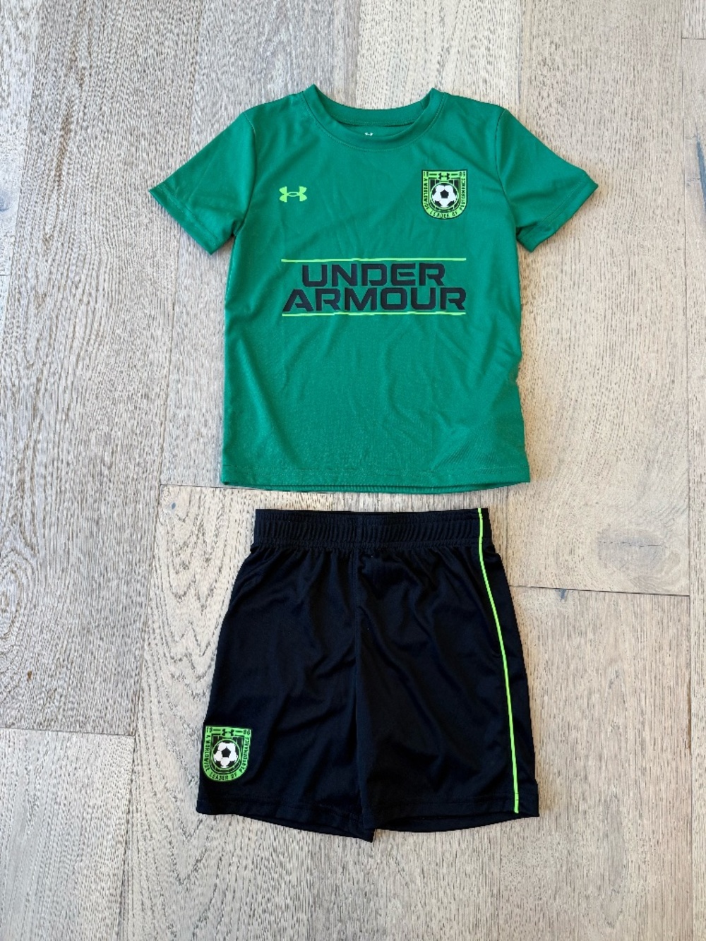 NWOT Under Armour Boys Soccer Uniform Set Size 5 Green Jersey & Black Shorts